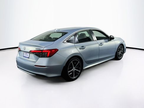 Used 2023 Honda Civic Touring image 5