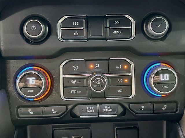 Used 2023 Chevrolet Tahoe LT w/ Luxury Package AWD/4WD image 15