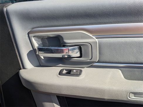 Used 2019 RAM 1500 Big Horn image 32