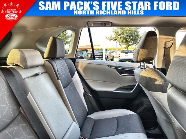 Used 2025 Toyota RAV4 XLE w/ Convenience Package AWD/4WD image 16