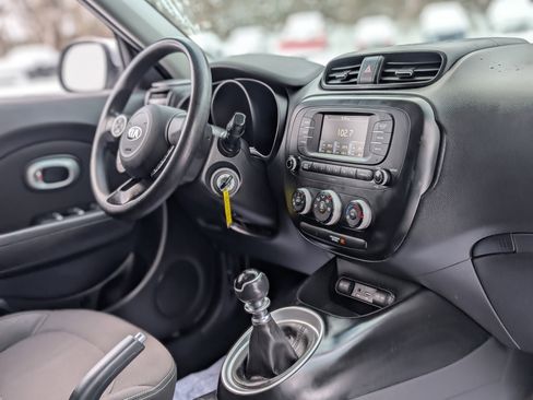 Used 2018 Kia Soul image 38