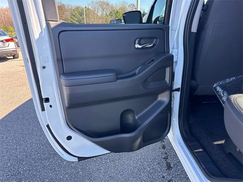 New 2026 Nissan Frontier SV w/ Tow Package image 14