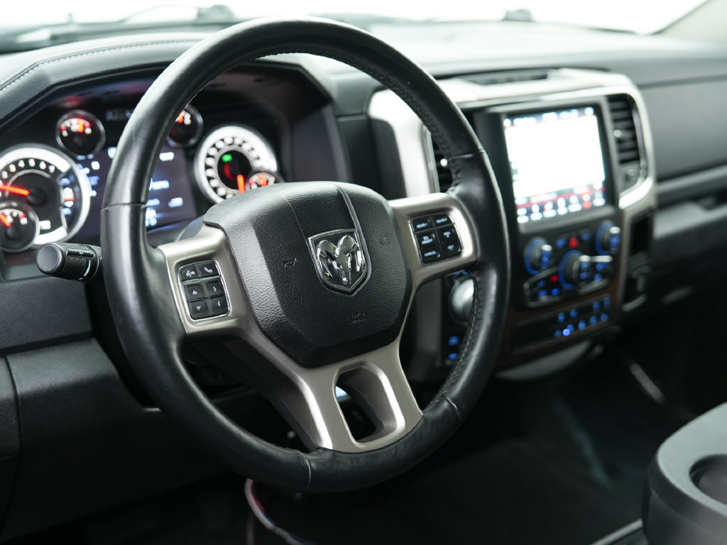 Used 2018 RAM 1500 Laramie w/ Convenience Group AWD/4WD image 8