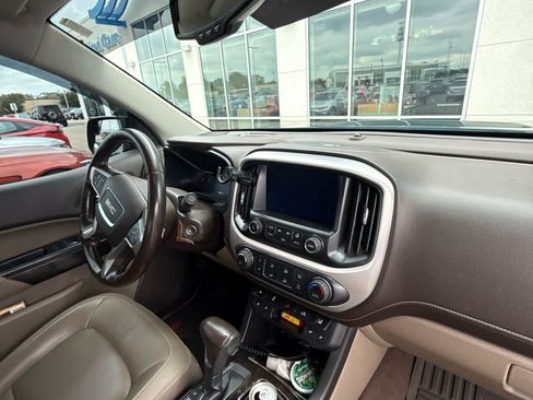 Used 2015 GMC Canyon SLT w/ Driver Alert Package AWD/4WD image 10