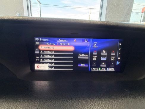 Used 2016 Lexus GS 200t image 47