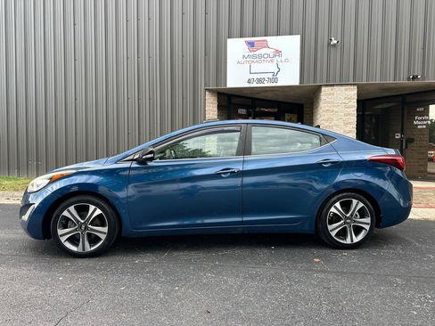 Used 2015 Hyundai Elantra Sport FWD image 2