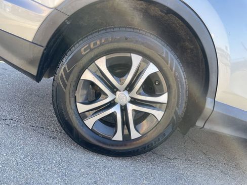 Used 2016 Toyota RAV4 LE image 12