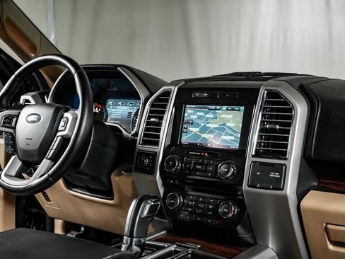 Used 2015 Ford F150 Lariat AWD/4WD image 23