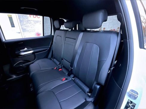 New 2026 Mercedes-Benz GLB 250 4MATIC image 10
