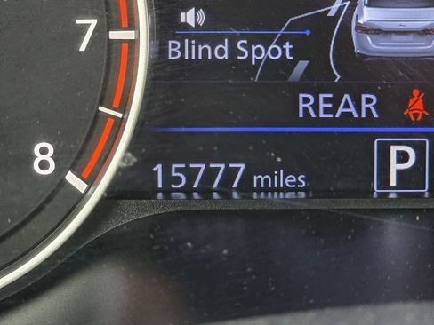 Used 2025 Nissan Altima 2.5 SV image 34