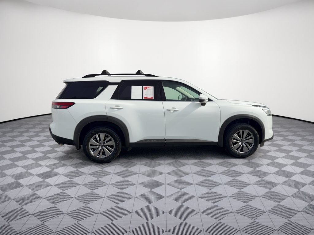 Used 2025 Nissan Pathfinder SV FWD image 12