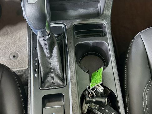 Used 2019 Ford Escape SEL image 24