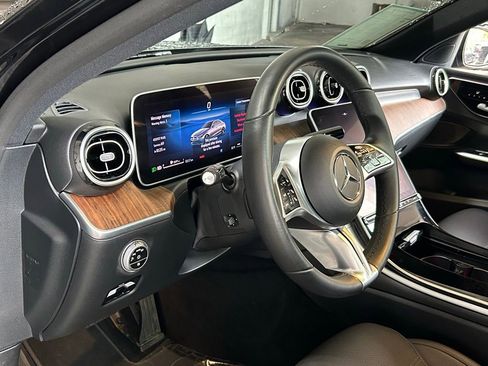 Used 2025 Mercedes-Benz C 300 4MATIC Sedan image 28