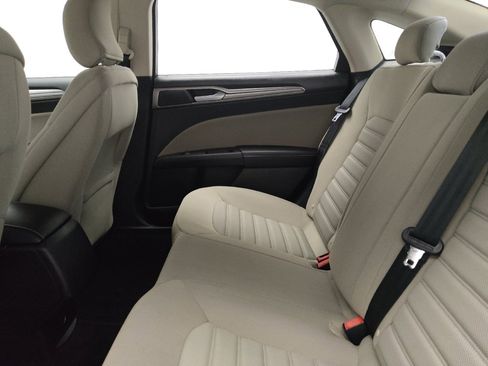 Used 2018 Ford Fusion S image 18