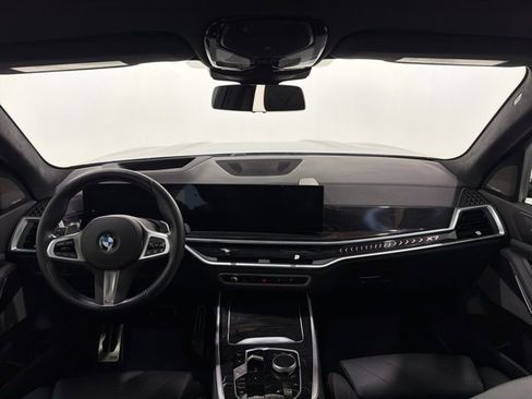 Certified 2023 BMW X7 xDrive40i w/ M Sport Package image 33