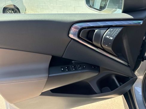 Used 2025 BMW X3 xDrive30i w/ M Sport Package image 13