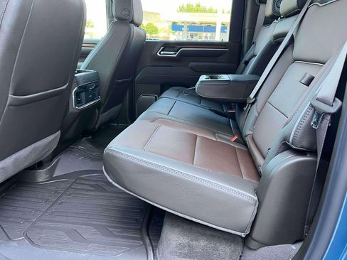 New 2026 GMC Sierra 2500 Denali w/ Denali Reserve Package image 17