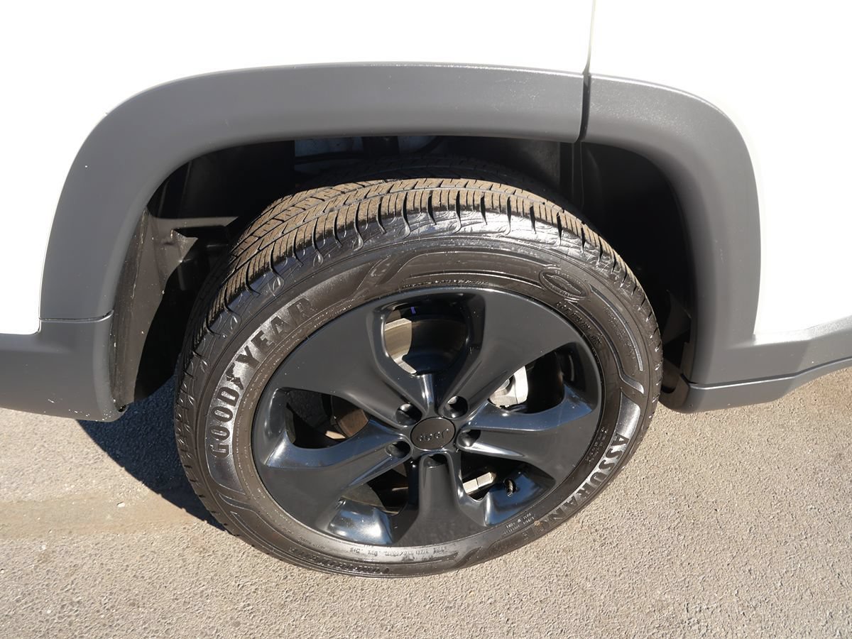 Used 2021 Jeep Compass Latitude w/ Sun and Sound Group AWD/4WD image 37