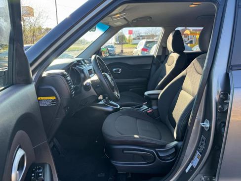 Used 2016 Kia Soul image 10