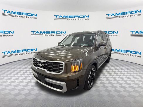 Used 2025 Kia Telluride S FWD image 1
