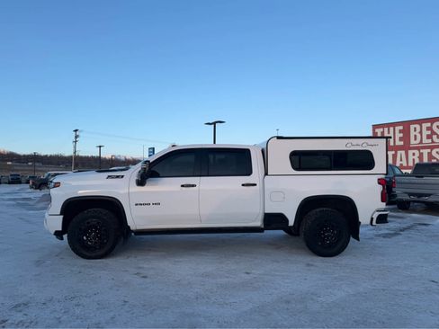 Certified 2024 Chevrolet Silverado 2500 LTZ w/ LTZ Plus Package image 4