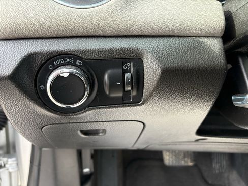 Used 2014 Chevrolet Cruze LS image 15