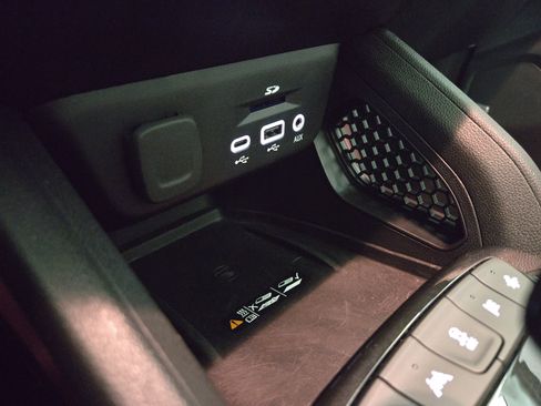 Certified 2022 Chevrolet TrailBlazer RS w/ Sun and Liftgate Package image 26