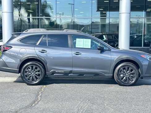 Used 2025 Subaru Outback Onyx Edition image 3