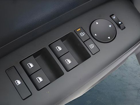 New 2025 Hyundai Kona SEL FWD image 33
