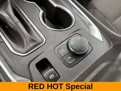 Used 2022 Chevrolet Traverse LT w/ LPO, Floor Liner Package AWD/4WD image 27