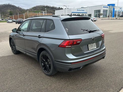 Used 2022 Volkswagen Tiguan SE R-Line image 5