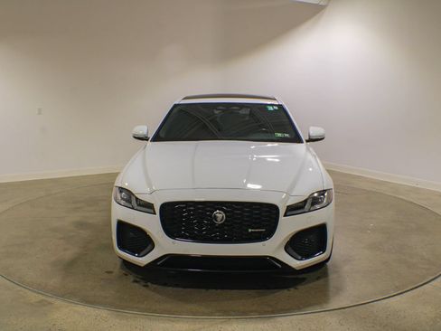 Used 2022 Jaguar XF R-Dynamic SE AWD/4WD image 9