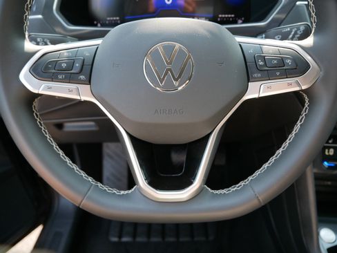Certified 2024 Volkswagen Tiguan SE AWD/4WD image 25