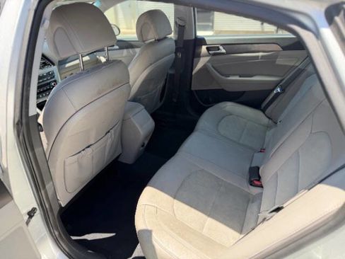 Used 2016 Hyundai Sonata Sport w/ Option Group 1V FWD image 10
