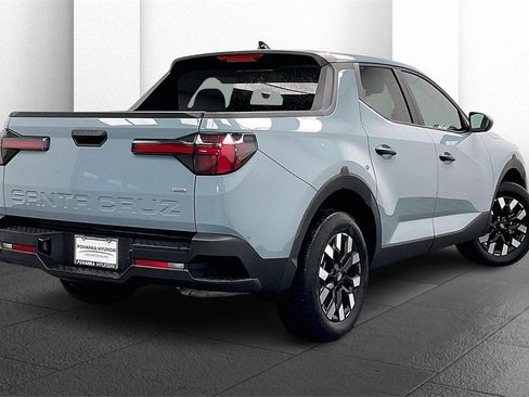 Certified 2025 Hyundai Santa Cruz SE image 12