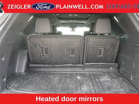 Used 2024 Chevrolet Traverse Premier w/ Redline Edition AWD/4WD image 14