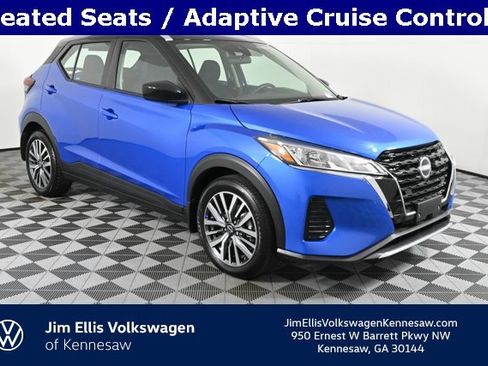 Used 2023 Nissan Kicks SV image 1