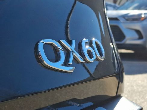 Used 2025 INFINITI QX60 Sensory w/ Vision Package image 33