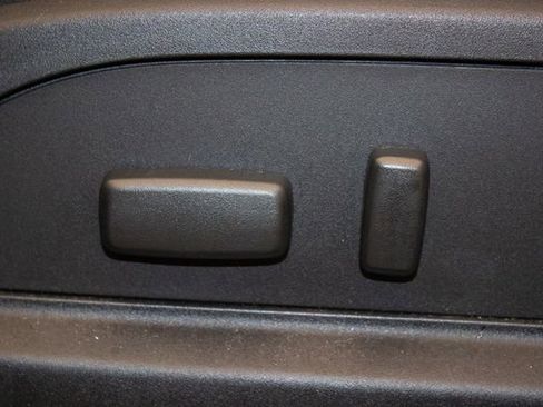 Used 2013 GMC Acadia SLT image 23