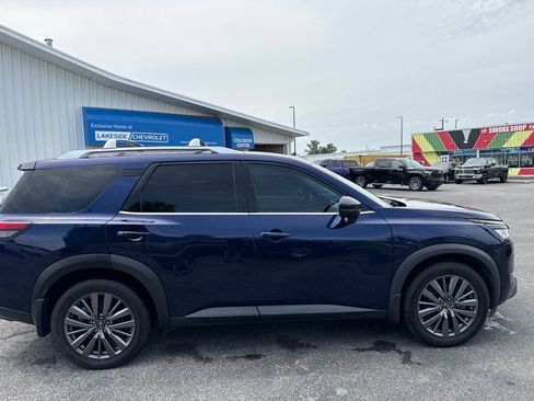 Used 2023 Nissan Pathfinder SL w/ SL Premium Package AWD/4WD image 6