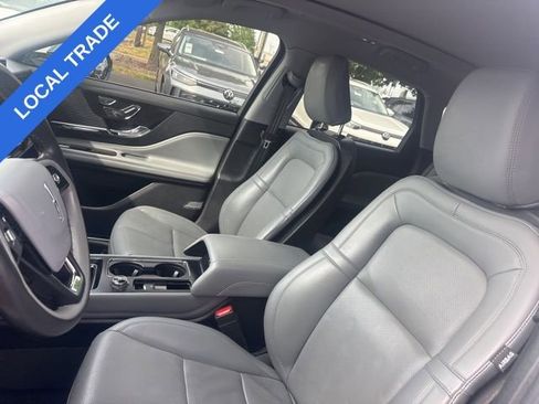 Used 2022 Lincoln Corsair FWD w/ Premium Package image 4