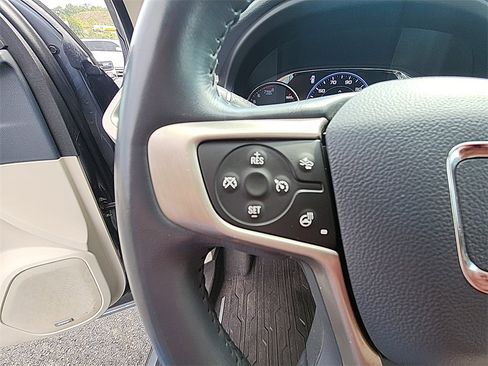 Used 2020 GMC Acadia Denali w/ Denali Ultimate Package image 18