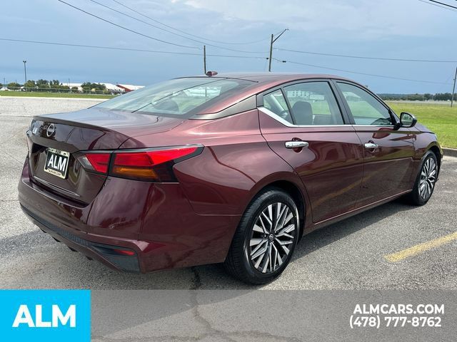 Used 2025 Nissan Altima 2.5 SV FWD image 5