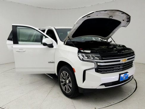 Used 2022 Chevrolet Tahoe LT w/ Luxury Package image 10
