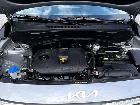 Used 2023 Kia Seltos LX AWD/4WD image 31