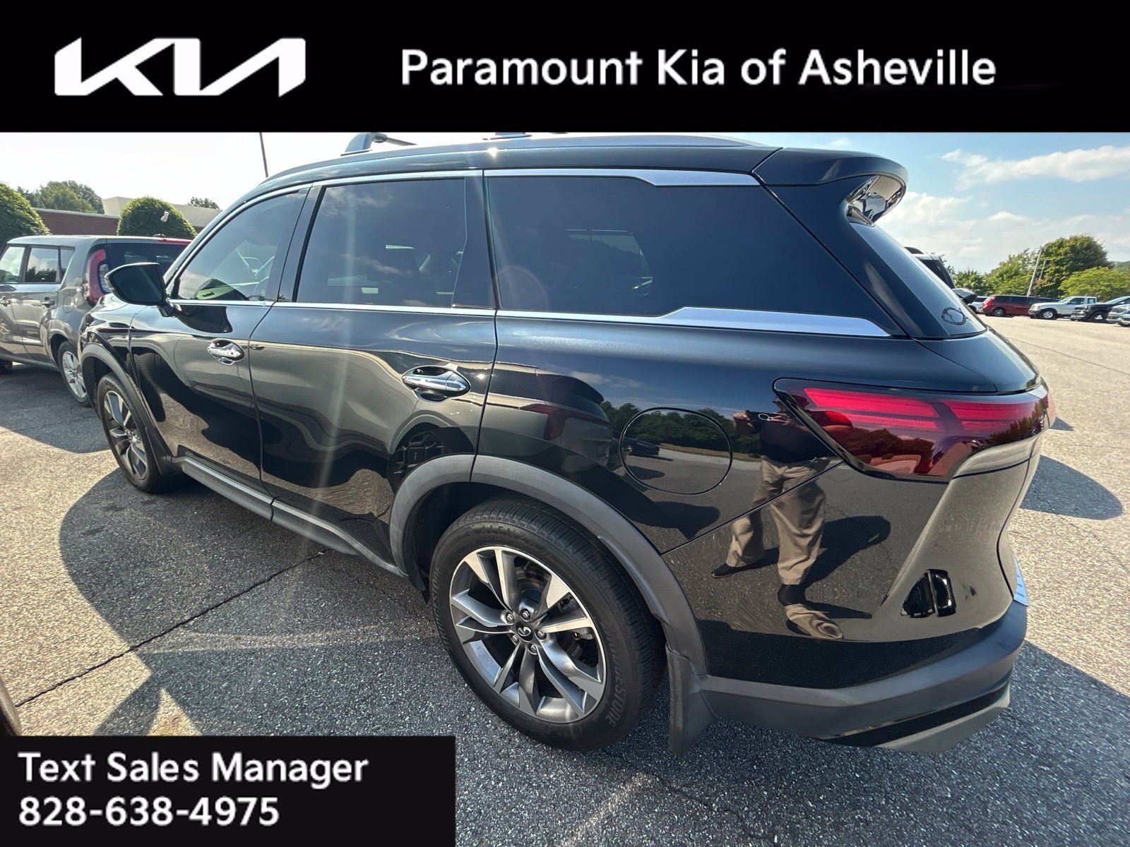 Used 2022 INFINITI QX60 Luxe w/ Cargo Package FWD image 9