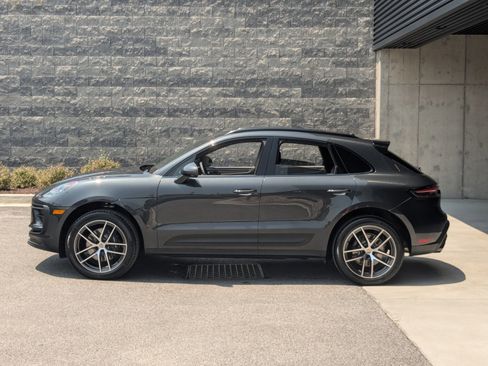 New 2025 Porsche Macan image 2