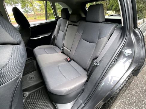 Used 2024 Toyota RAV4 LE image 19