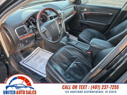 Used 2011 Lincoln MKZ image 9