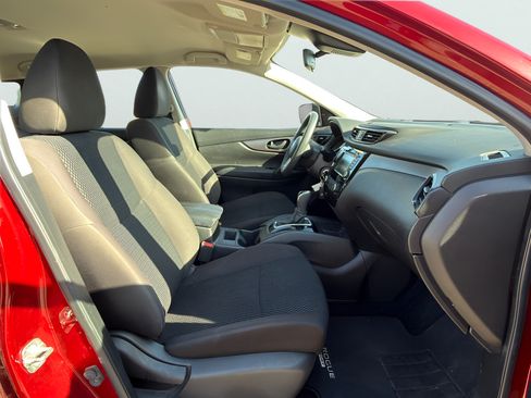 Used 2020 Nissan Rogue Sport S w/ Appearance Package FWD image 14